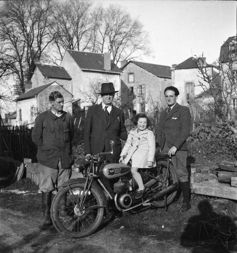 Moto 1940 6 négatifs - -,