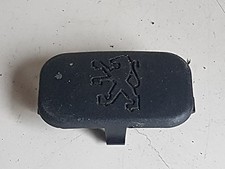 Cache centre de volant pour Peugeot 106 essence de 1991