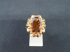 Bague en or jaune 750/ème de 6.80g, grenat / Bijoux d'occasion