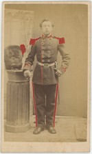 CDV colorisée c.1865. Militaire belge avec bonnet à poil. Bruxelles. Belgique.