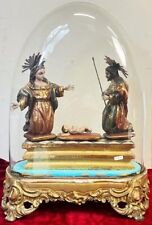 URNE AVEC CRÈCHE. BOIS