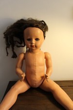 Ancienne grande poupée Brune