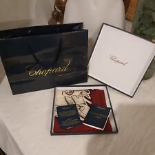 Foulard Chopard "Mile Miglia Gravure" Neuf dans sa boite d'origine 