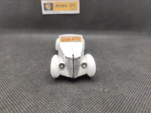 Renault primaquatre - ▄▀▄,