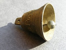 ancienne clochette bronze LE PUY MARY cloche sonnaille animaux ferme collection