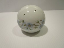 Porcelaine de Paris Pomander