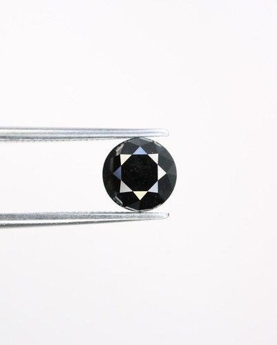 Diamant rond noir taille