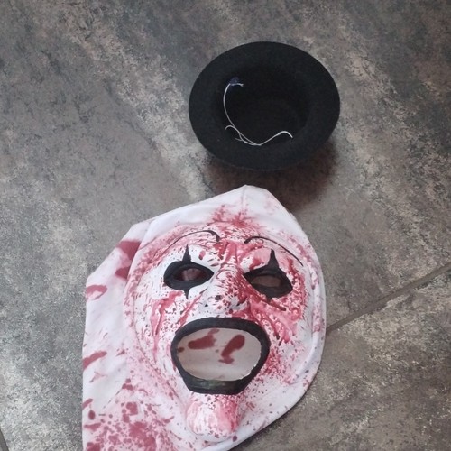 Masque artisanal art - masque, clown