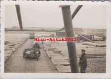 Photo, WW2, attelage de roue sur barrage à bâtons. Moto (N)50913