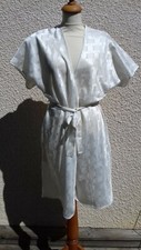 Peignoir satin manches courtes couleur ivoire taille 1 marque Canat 