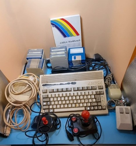 Lot amiga 600 commodore azerty - commodore,