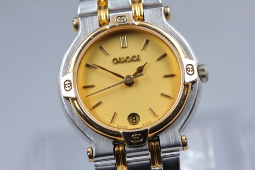 Presque comme neuve montre - [presque,