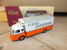 SAVIEM JL20 Fourgon Frigorifique CIRQUE JEAN RICHARD CORGI  70908 1:50