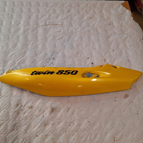 Carénage arrière gauche moto