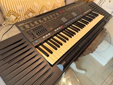 YAMAHA PSR-4500 Synthesizer