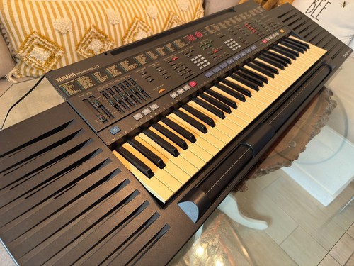 Yamaha psr 4500 synthesizer - psr-4500,