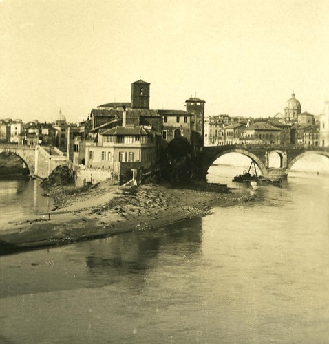 Italy roma tiber - island, old