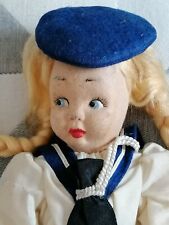 Poupée ancienne  en  Feutre