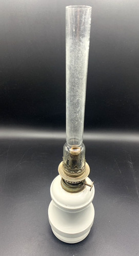 Ancienne lampe pétrole - à,