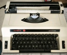 Machine À Écrire Olympia