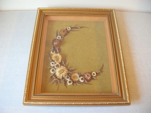 Cadre avec croissant - , couronne