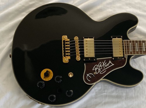 King signed guitar - bb,