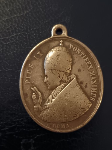 Ancient religious medal papal - ,