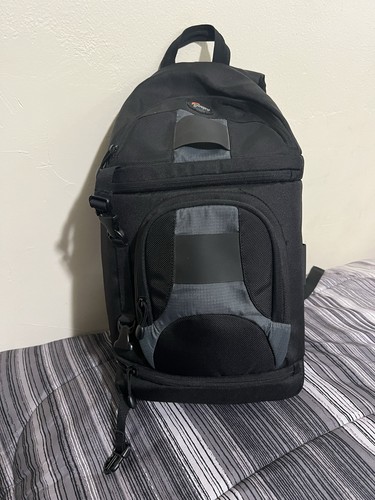 Black lowepro slingshot 200 - slingshot, aw