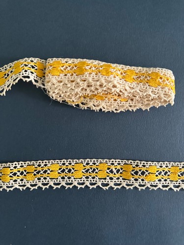 Ancien galon dentelle fuseaux