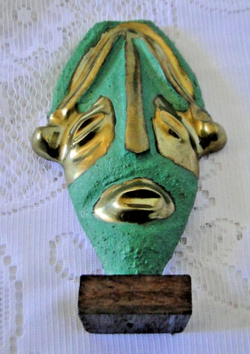 Masque bronze doré - en,