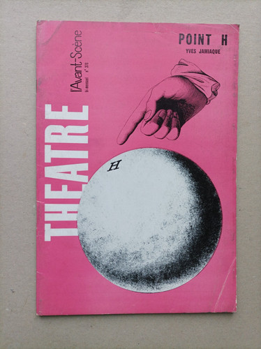 Revue avant scène theatre - revue,