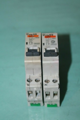 Lot disjoncteurs merlin - , de
