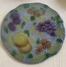 Plat A Tarte En Barbotine Decor De Fruits Sur Fond Bleu Faience De Salins