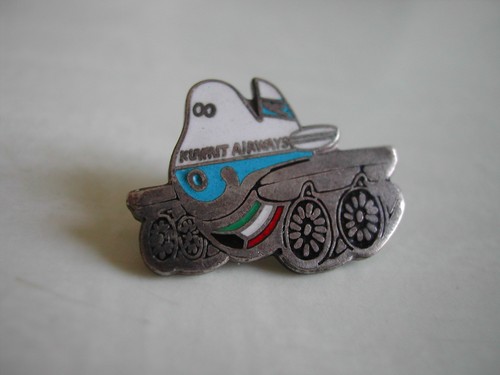 Pin avion boeing kuwait - pin’s,