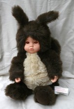 Beau bébé écureuil Anne Geddes 40 cm