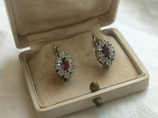 Bijou ancien : boucles d'oreilles , dormeuses , strass.