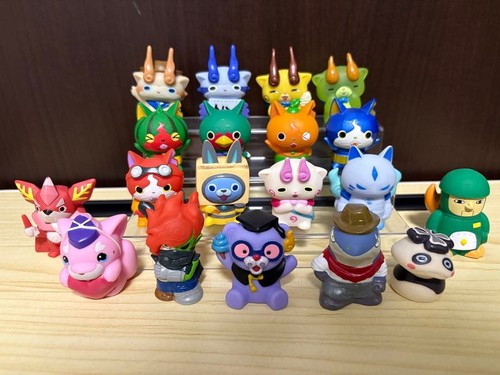 Lot figurines yokai - lot, 19