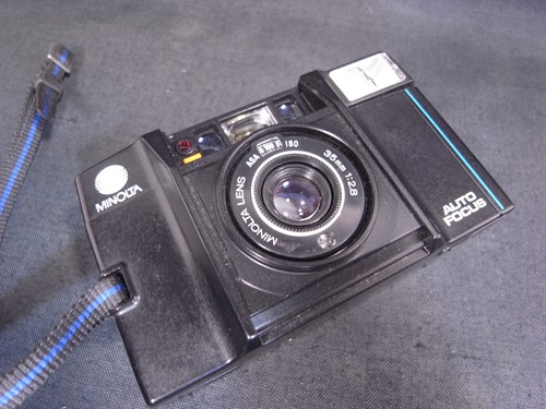 Minolta point shoot - minolta,