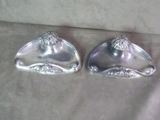 PAIRE D'ENCRIERS en métal