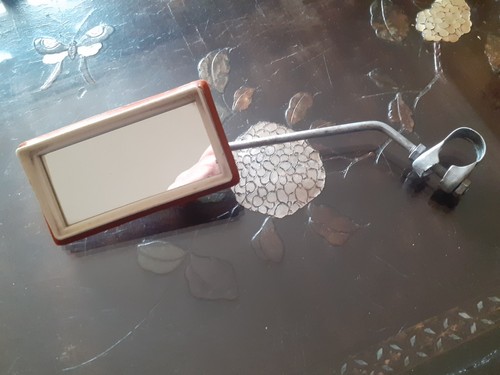 Rétroviseur pour scooter des