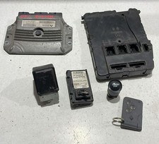 21584153-3B1 - 8200298463 Set