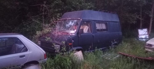 Camping car peugeot hors - camping,