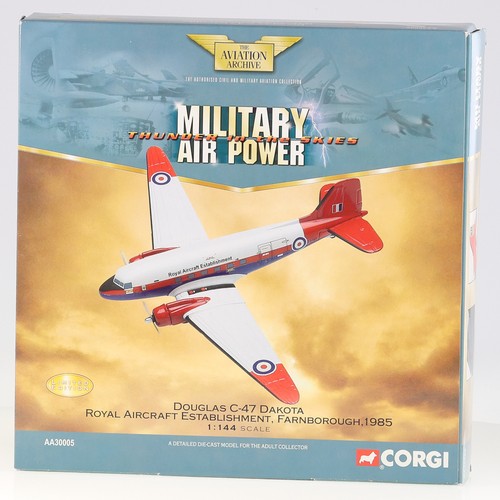 Corgi aa30005 douglas - corgi, c-47