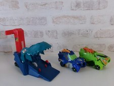 Switch and dino avec - and,