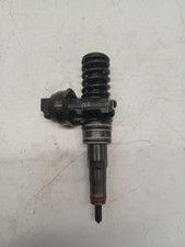 Injecteurs VOLKSWAGEN GOLF 5 BREAK 1.9 TDI - 8V TURBO 4 MOTION 4X4 /R:104675100