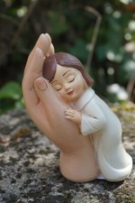 36373  FIGURINE STATUETTE    ANGE BEBE DANS MAIN   ELFE CHERUBIN  FEE  11 CM