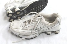 Nike Shox Size 5Y White Silver
