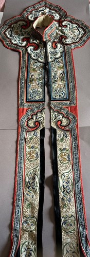 Ancien col cérémoniel