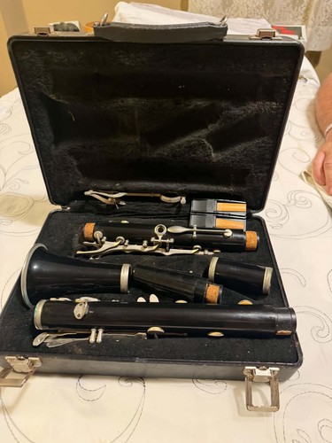 Bundy resonite clarinet - bundy,