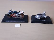 MOTO MINIATURE HONDA NSR 500 MICHAEL DOOHAN 1998 + VESPA GS 1955